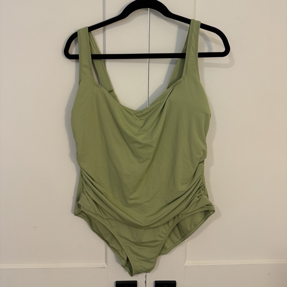 Anne Cole One Piece Swimsuit Women 18W Green Ruched Sweetheart Neckline 4819